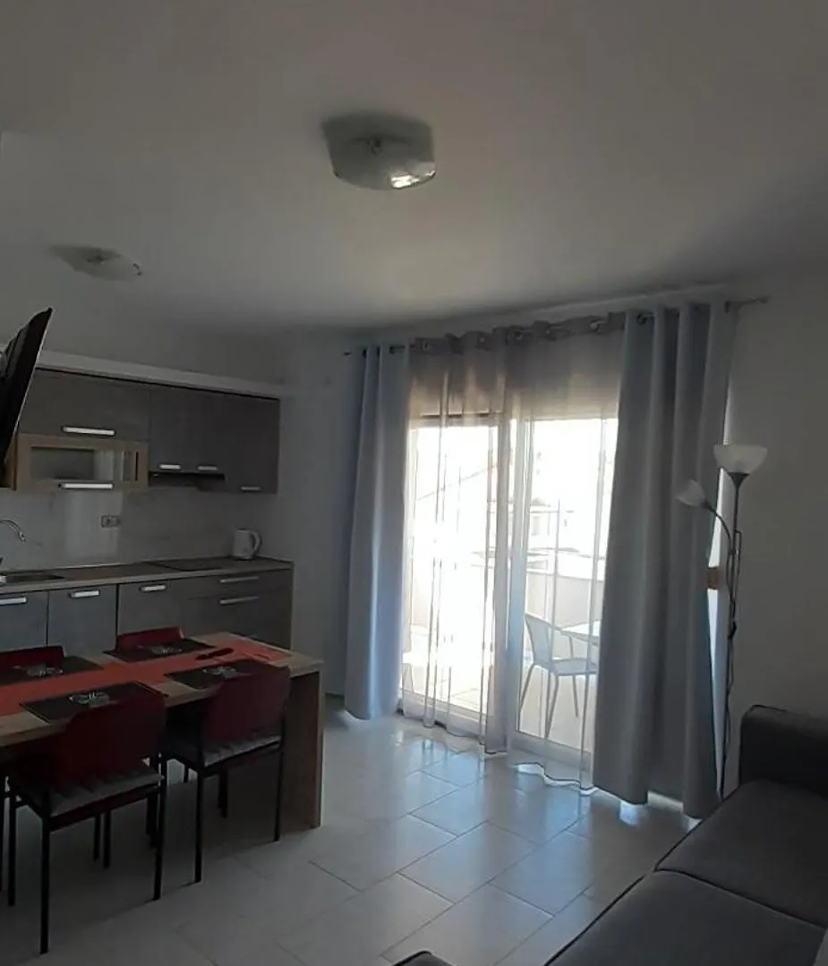 Bed And Breakfast Brko 로파르 B&B