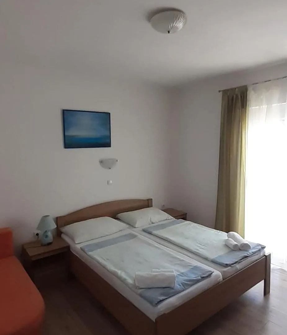 Bed And Breakfast Brko 로파르 0*,