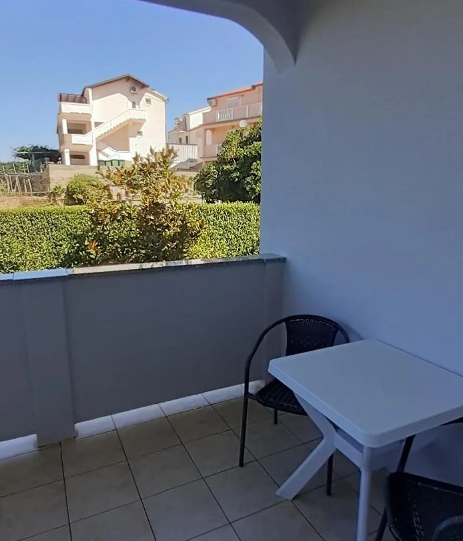 Bed And Breakfast Brko 로파르 B&B